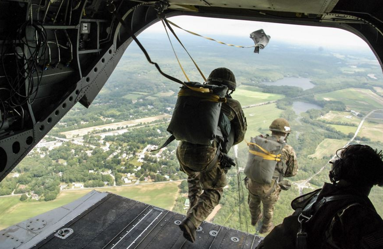 Leapfest 2016. Photo by SSG Quentin Davis, Army NG