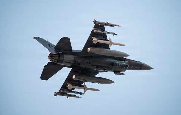 f-16 Fighting Falcon