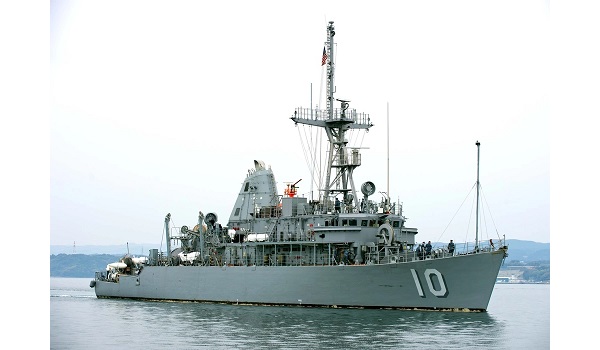 USS Warrior (MCM 10)