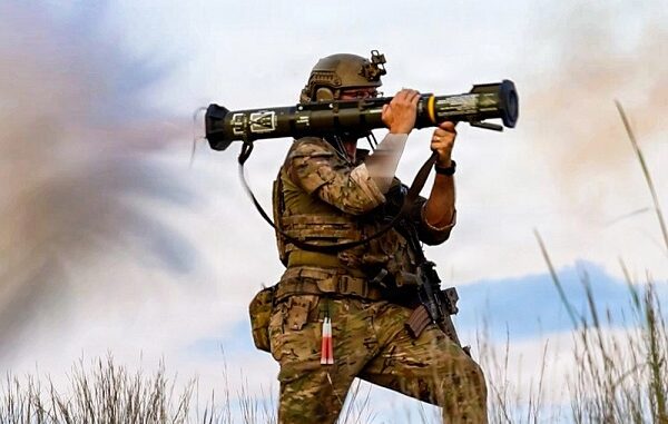 5th SFG Green Beret Fires Anti-Tank Weapon